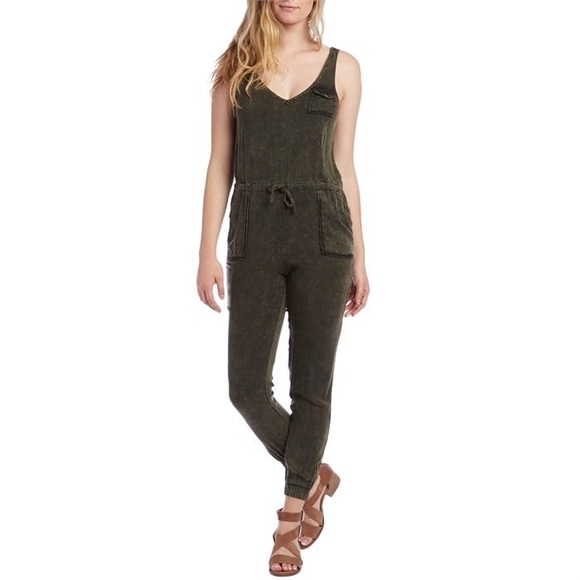 NWT CHASER Hairloom Acid wash Jumpsuit in Burgundy - Picture 10 of 10